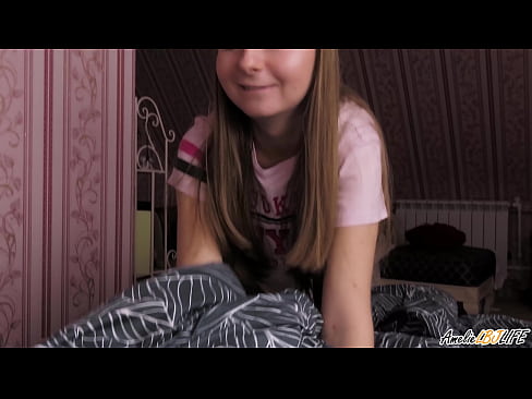 ❤️ Blondie waxay si qoto dheer u nuugtaa BFF's waxayna ku dhufanaysaa afkeeda ️ Muqaal dabada %so.niceporn-tv.ru ❌❤